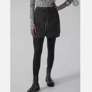 Athleta Women's Apres Ski Mini Skirt 12 Black Quilted Running Winter Sports NWT